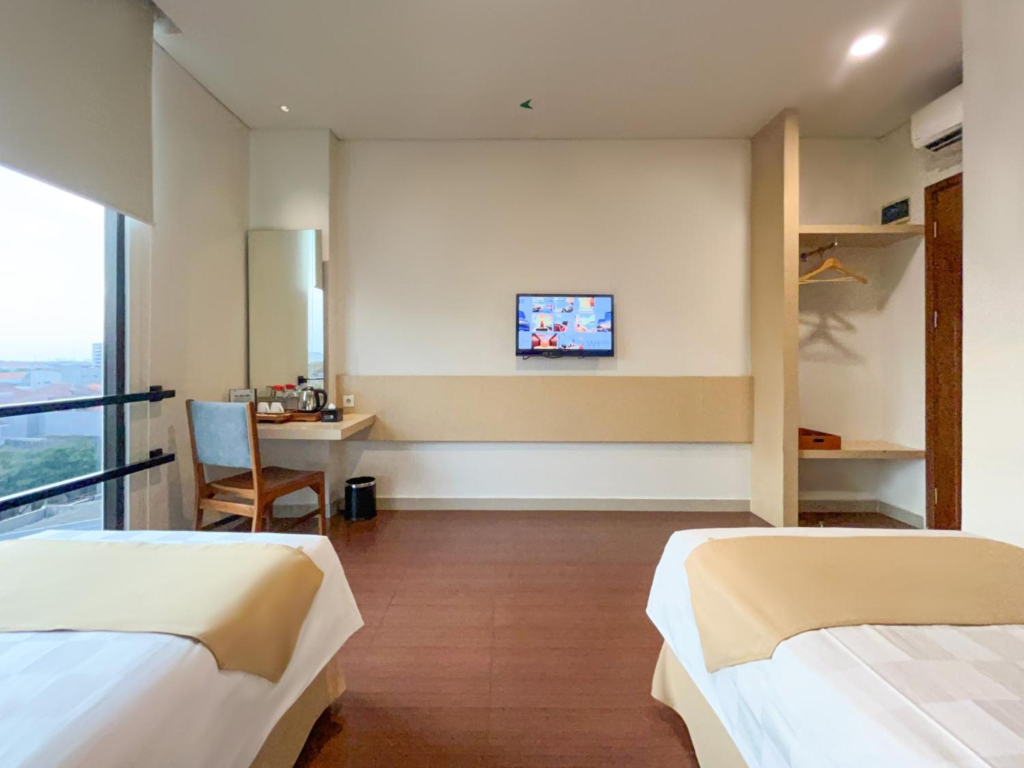 Hotel 88 Embong Malang Tunjungan Surabaya By Wh - Breakfast With The Best View On The Highest Floor And Strategic Location In The City Center Ngoại thất bức ảnh