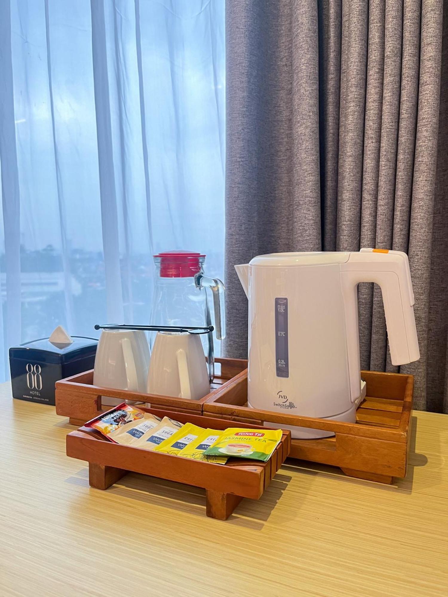 Hotel 88 Embong Malang Tunjungan Surabaya By Wh - Breakfast With The Best View On The Highest Floor And Strategic Location In The City Center Ngoại thất bức ảnh
