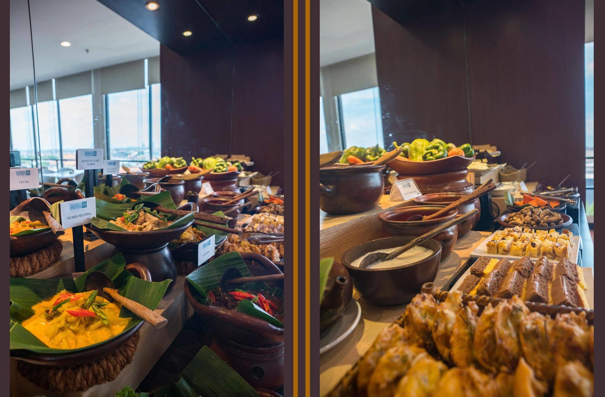 Hotel 88 Embong Malang Tunjungan Surabaya By Wh - Breakfast With The Best View On The Highest Floor And Strategic Location In The City Center Ngoại thất bức ảnh